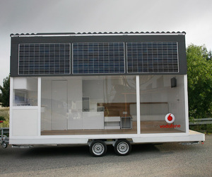 La-casa-movil-vodafone-mobile-solar-home-m