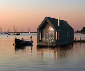 Lativan-houseboat-m