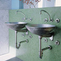 Lav-arrangement-in-the-sweet-tomb-house-s