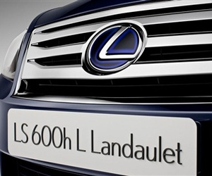 Lexus-crafts-dazzling-ls-600h-l-landaulet-m