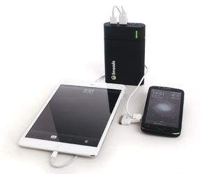 Limeade-blast-mobile-battery-charger-m