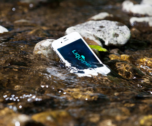 Liquipel-will-waterproof-your-smartphone-no-case-required-m