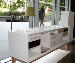 Listen-storage-unit-with-speakers-m