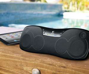 Logitech-wireless-boombox-for-apple-ipad-m