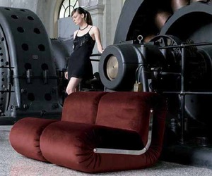 Lounge-chair-boomerang-by-rodolfo-bonneto-m
