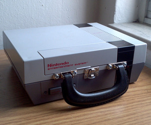 Lunch-box-made-from-a-nintendo-console-m
