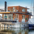 Luxurious-floating-aqua-villa-on-pampas-marina-s