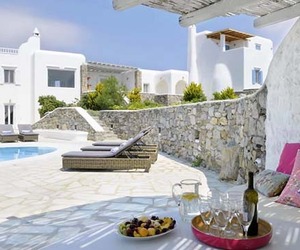 Luxurious-villa-le-soleil-de-rhenia-in-mykonos-m