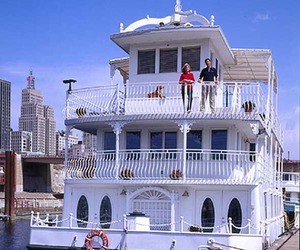 Luxury House Boat In St. Paul Minnesota