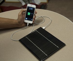 Magma-solar-device-charger-m