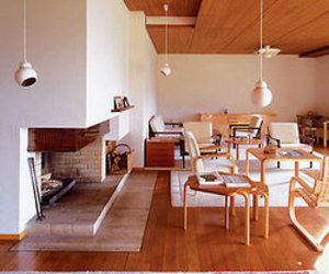 Maison Louis Carré