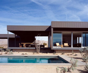 Marmol-radziners-prefabricated-desert-home-for-sale-m