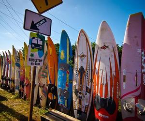 Maui-based-salvaged-surfboard-fence-m