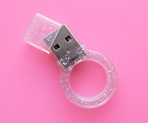 Memo-ring-jewelry-for-romantic-geeks-m