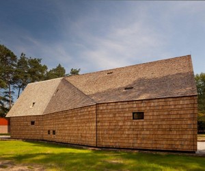 Mennonite-church-by-faro-architecten-m