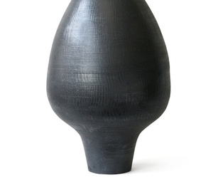 Midnight-upside-down-vase-from-pieces-m