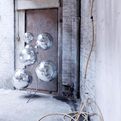 Mirror-balls-on-a-stand-s