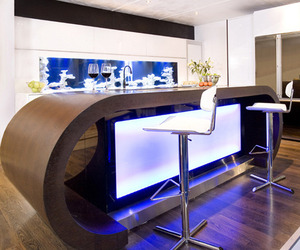 Modern-aquarium-kitchen-by-darren-morgan-m