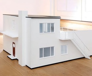 Modern-dollhouse-replica-of-arne-jacobsens-home-m