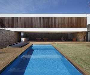 Modern Residence: SN House in Brazil