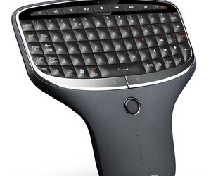 Multimedia-remote-with-keyboard-and-mouse-by-lenovo-m