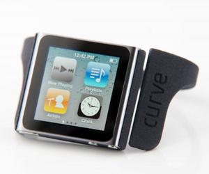 Nanolet-ipod-nano-bracelet-by-curve-creative-m