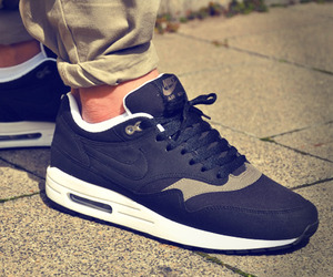 Nike-air-max-1-black-smoke-m
