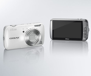 Nikon-coolpix-s800c-android-camera-m