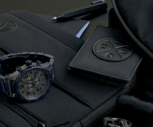 Nixon-lifestyle-collection-holiday-2011-m