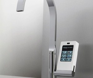 Nomos-features-touch-screen-taps-by-carlo-frattini-m