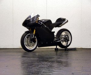 Novabike02-a-racing-motorcycle-that-runs-on-bio-ethanol-m
