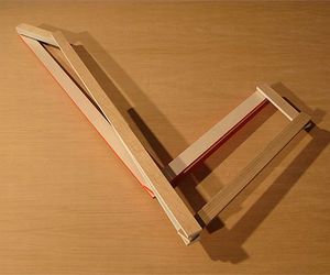 Oblique Clock tells you time in an unusually cool way