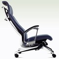 Okamura-low-chairs-and-big-desks-s