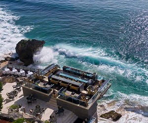 On-the-rocks-one-of-the-worlds-coolest-bar-m