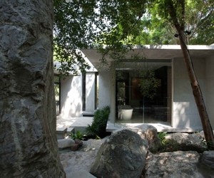 One-with-nature-open-box-house-m