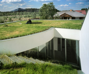 Outrial-house-by-kwk-promes-m