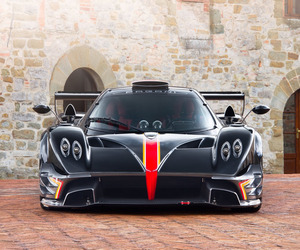 Pagani-zonda-revolucion-m
