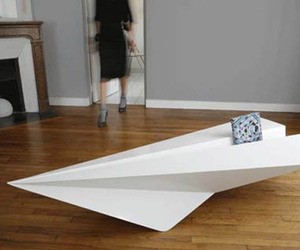 Paper-plane-coffee-table-m