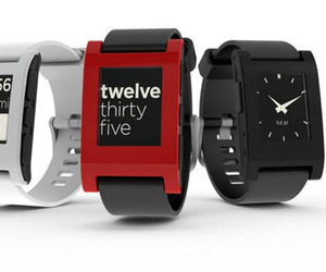 Pebble-e-paper-watch-for-iphone-and-android-m