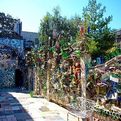 Philadelphias-magic-garden-made-out-of-recycled-materials-s