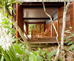 Pier House by Gabriel Grinspum and Mariana Simas