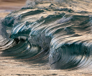 Pierre-carreau-photographs-waves-m