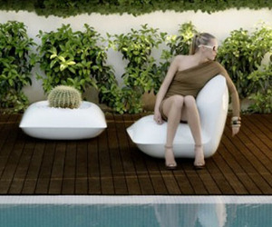 Pillow-outdoor-furniture-create-a-relaxing-space-m
