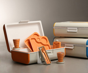 PiqueNique - Picnic Hamper by Patricia Lee