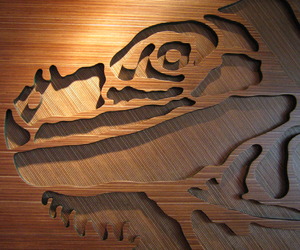 Plexwood-iguana-wall-m