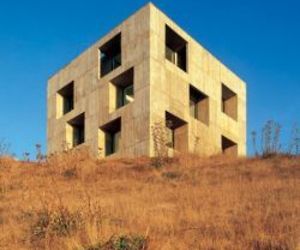 Poli House