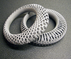 Polyoptic Bangle 3D printed in Alumide