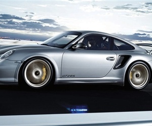 Porsche-911-gt2-rs-m