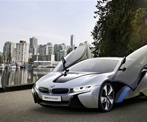 Production-bound-i8-is-a-glimpse-into-bmws-future-m