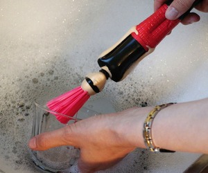 Punk-rocker-dish-brush-m